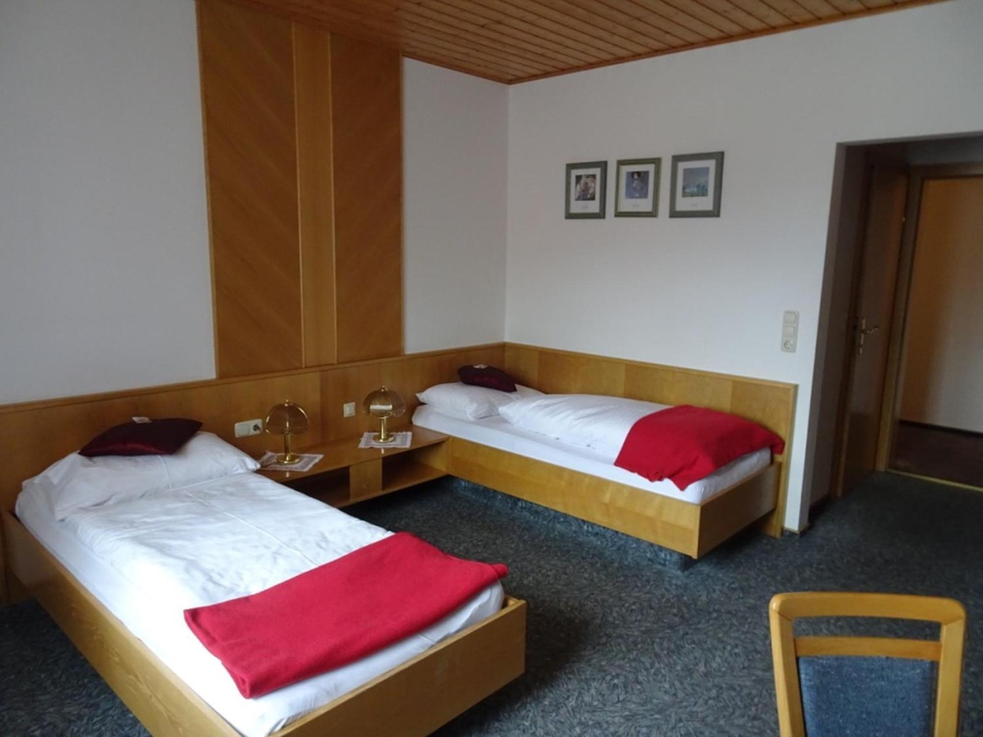Hotel Die Traube Admont Exterior photo